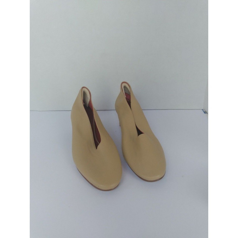 Archivpke Leather Kitten Heel Pumps - Modern Minimalist Style
